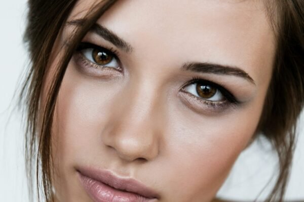 Expert Strategies for Banishing Wrinkles and Fine Lines Around the Eyes: The Most Effective Products in 2025